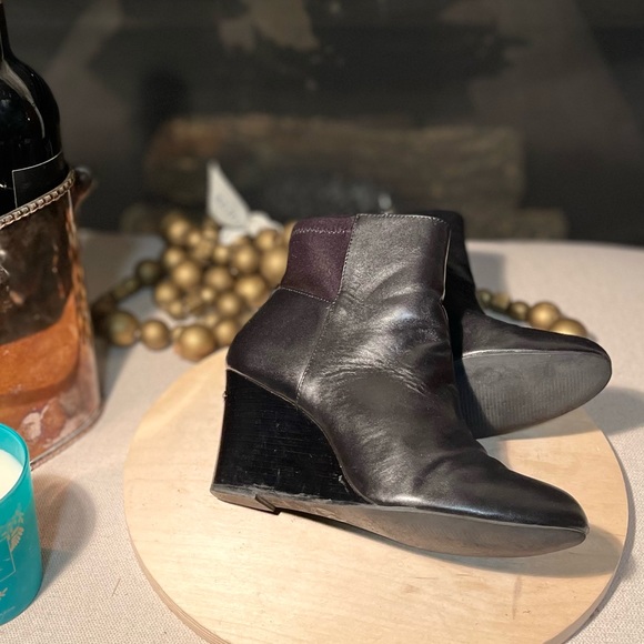 Michael Kors | Bromley Wedge Black Ankle Boot 6M - Picture 8 of 14